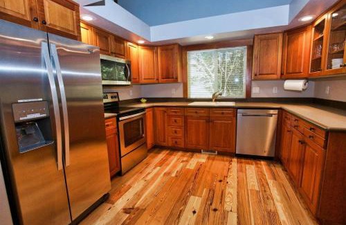 McCall Casa | Peace in the Pines by Casago McCall - Donerightmanagement