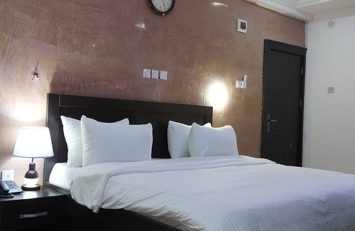 Gwarinpa Estate Hotel | Peace Media Hotels Gwarimpa