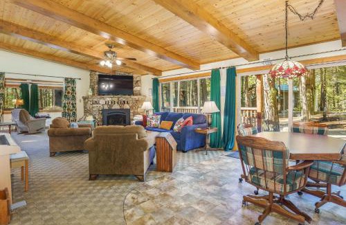 North Wawona Casa | Peace of Mine - Cabin inside Yosemite! - Dog Friendly!