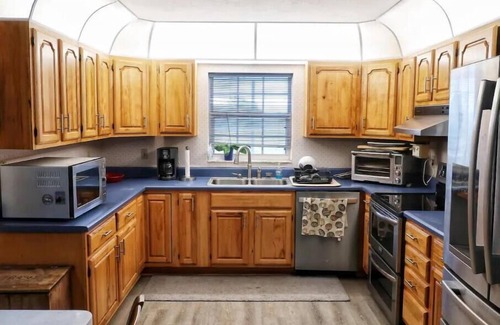 Walker's Island Casa | Peace On Earth