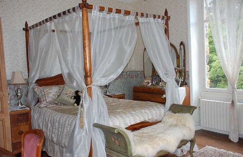 Comblessac Otro | LA PAZ, DE PRIVACIDAD E HISTORIA-todo ello envuelto en un entorno mágico