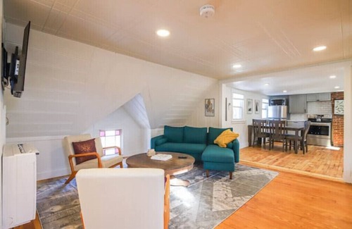 Westbrook Apartamento | Peaceful 1BR - Reading Nook - Near Portland
