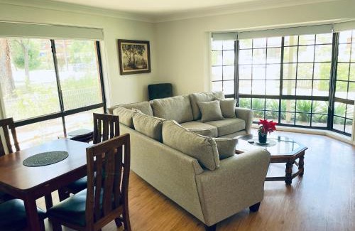 Wagga Wagga Casa | Peaceful 2 Bedroom Home