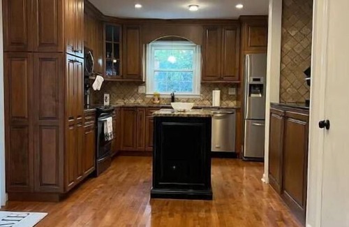 Little Italy Casa | Peaceful 3-bedroom house in weddington