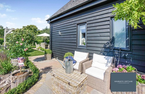 Rampton Cabaña | Peaceful 3 Bedroomed Lincolnshire Cottage with Hot Tub in Laughterton nr Lincoln