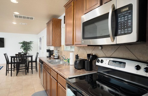 San Antonio Casa | Peaceful 3BD/2.5BA/SeaWorld/Lackland AFB