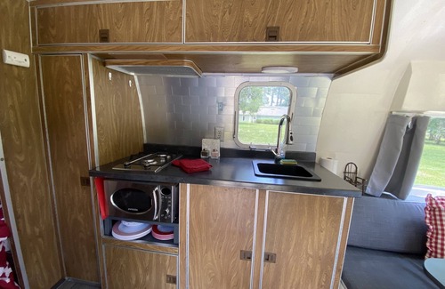 Fairhope Casa | Peaceful Airstream Fast WiFi Low Pet Fee FirePit Star Gazing Convenient