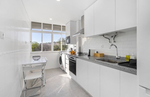 Alges Casa | Peaceful Algés Family Home