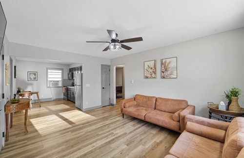 Altoona Apartamento | Peaceful and Cozy - 2BR 1BA / Washer / Parking