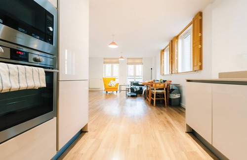 Bromley South Apartamento | Peaceful Apartment in East End with a Balcony suitable for 4 people