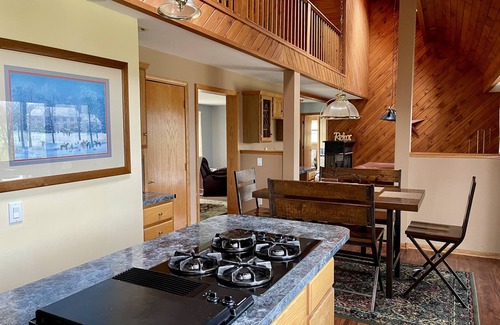 James Creek Casa | Tranquila, hermosa casa, Lake Raystown, mascotas OK, kayaks y carrito de golf disponibles