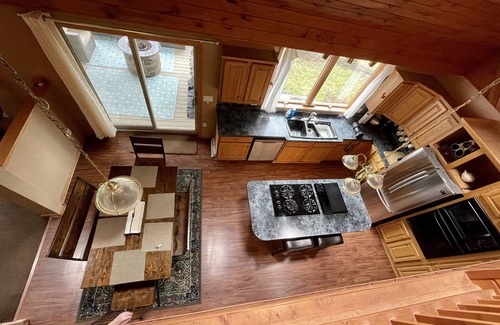 James Creek Casa | Tranquila, hermosa casa, Lake Raystown, mascotas OK, kayaks y carrito de golf disponibles