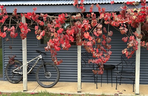 Splitters Creek Casa | Peaceful Bush Setting 12 Mins to Centre of Albury, a Rustic Retreat