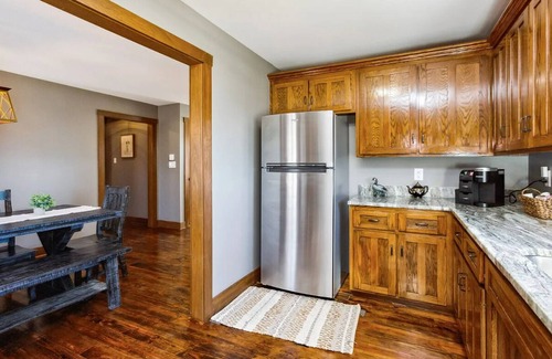 Big Rock Cabina | Peaceful Cabin Retreat on 5 acres - 25 mins from DT Clarksville