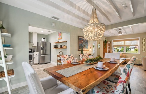 Indian Beach Sapphire Shores Casa | Peaceful Coastal Retreat – 3BR Home with Pool Near Sarasota Bay