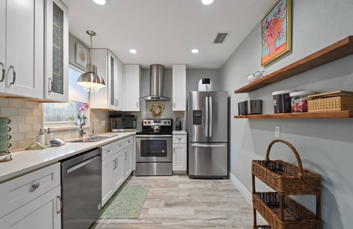 Indian Beach Sapphire Shores Casa | Peaceful Coastal Retreat – 3BR Home with Pool Near Sarasota Bay