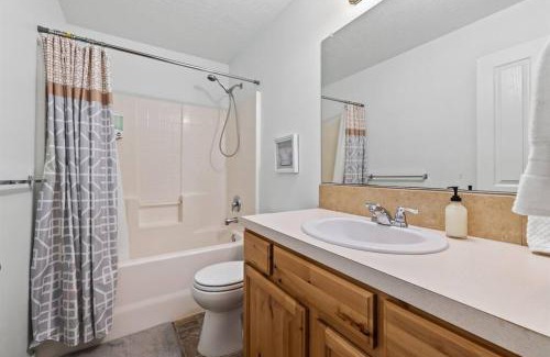 Meridian Casa | Peaceful & Comfy Single Level Town Home (90)