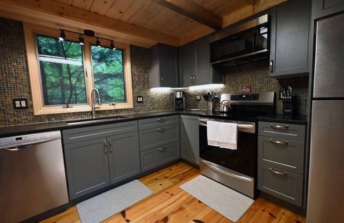 Seal Cove Casa | Peaceful Cottage on Hodgdon Pond