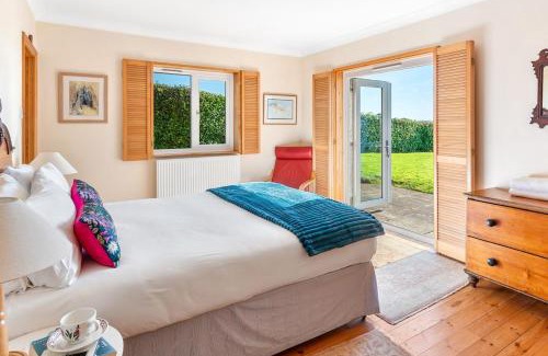 Mylor Bridge Casa | Peaceful country escape with garden & views