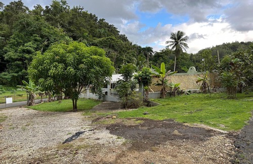 Almirante Sur Apartamento | Peaceful Countryside 2BR House