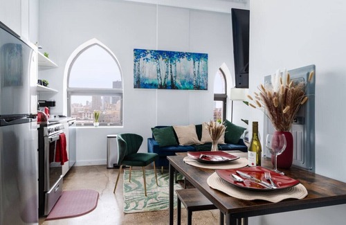 Uptown Apartamento | Peaceful Cozy Beach View| 13 mins DT | 4 mins Lake