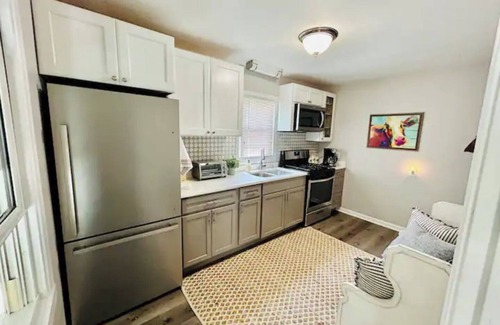 Warren Casa | Peaceful, cozy countryside retreat.