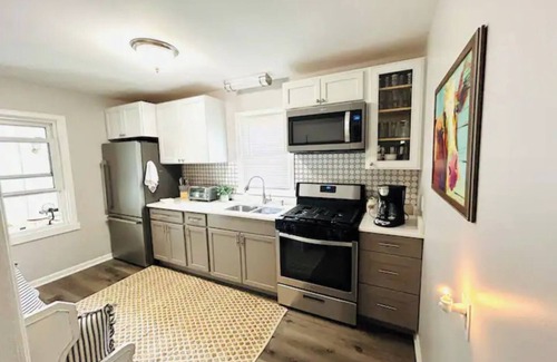 Warren Casa | Peaceful, cozy countryside retreat.