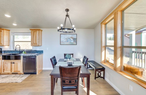 Harvard Cabaña | Peaceful Deary Vacation Rental w/ Deck & Views!