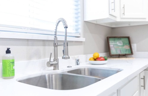 Ridgecrest Apartamento | Peaceful Escape-4 Bathrooms!