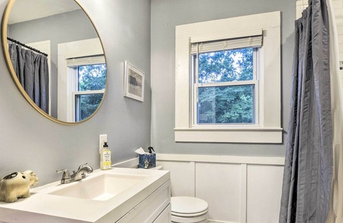 Southeast Raleigh Casa | Peaceful Garner Home ~ 6 Mi to Dtwn Raleigh!