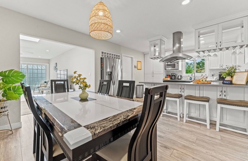 Huntington Beach Casa | Peaceful Home for Big Family 4Bed 2Bath 7Mins to Beach & Near Disneyland