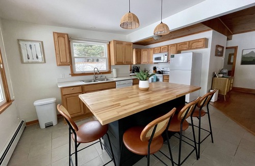 New Chester Casa | Peaceful Lakehouse Vacation just 30 minutes from The Dells!