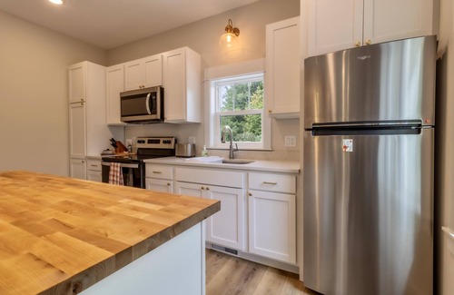 Maple City Casa | Peaceful Lakeside Family Getaway in Northern Michigan