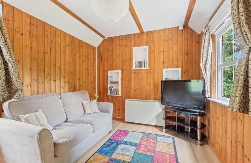 New Forest District Casa | Peaceful lodge in New Forest with garden