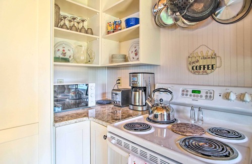 Freetown Cabaña | Peaceful Long Pond Cottage w/ Dock & Views