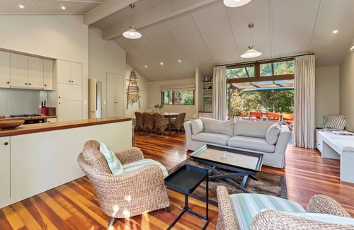 Hatepe Casa | Peaceful Outlook - Hatepe Holiday Home