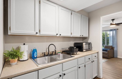 Groveland Casa | Peaceful Park Living - 3BD 10mins to DT Peoria