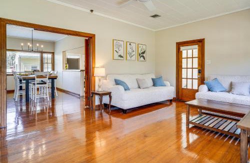 Baldwin Casa | Peaceful Patio, Sunroom Pet-Friendly Baldwin Home