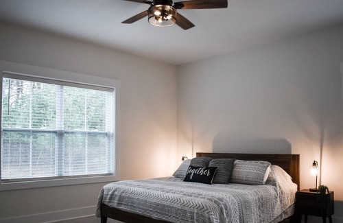 Bear Lake Casa | Peaceful Pine Haven--only 5 miles to Crystal Mountain!!