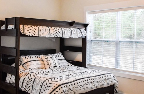 Bear Lake Casa | Peaceful Pine Haven--only 5 miles to Crystal Mountain!!