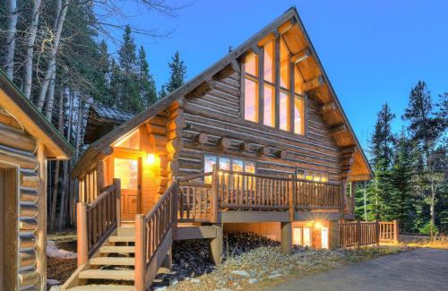 Blue River Casa | Peaceful Pines Log Lodge