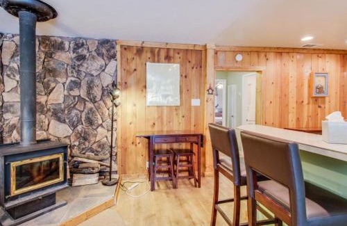 North Upper Truckee Casa | Peaceful Pines Retreat
