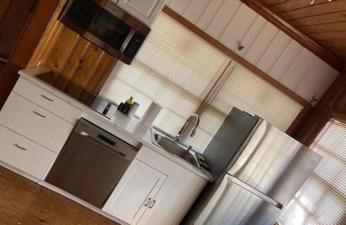 Altamonte Springs Casa | Peaceful Private Gated Patio Walk to Mall Publix