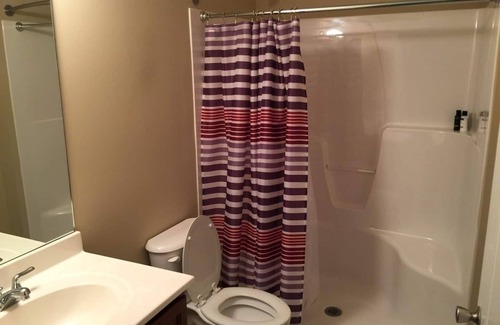 Elizabethtown Apartamento | Peaceful Private and Safe 1 bedroom Elizabethtown apartment