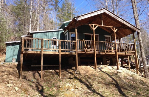 Hendersonville Cabina | Tranquilo / relajante y perfectamente ubicado