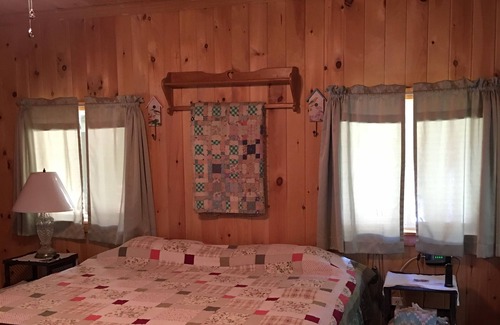 Beddington Cabaña | Pacífica, bastante, cabaña semi-privada frente al mar.