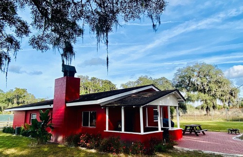 Geneva Casa | Peaceful ranch life! Come stay amongst the horses in your back yard