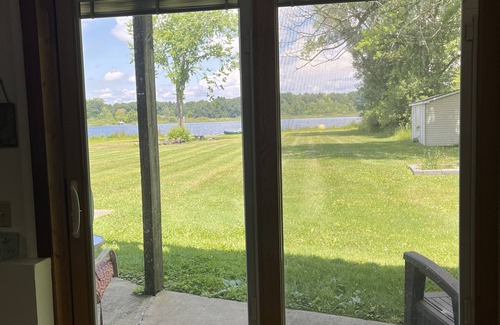 East Leroy Casa | Peaceful & Relaxing Battle Creek Lake House┃Kayaks, Paddle Boards & Fire Pit