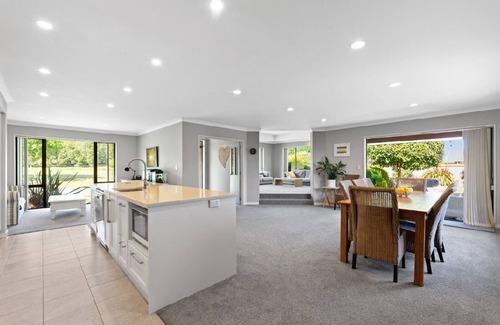 Blenheim Casa | Peaceful Retreat at Your Doorstep on Forest Park Drive
