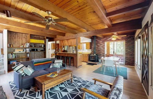 Nevada City Casa | Peaceful retreat on acreage, close to hiking, biking, swimming, free WiFi